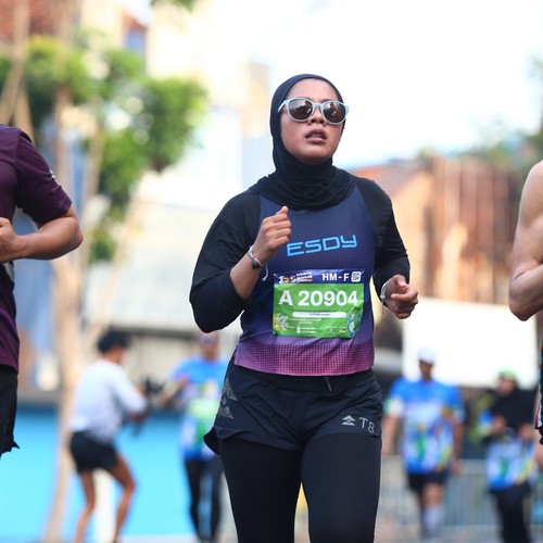 Race photo from SURABAYA ISOPLUS MARATHON 2026