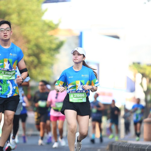 Race photo from SURABAYA ISOPLUS MARATHON 2026