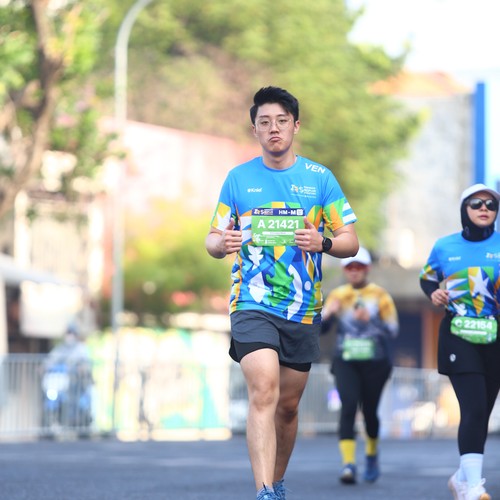 Race photo from SURABAYA ISOPLUS MARATHON 2026