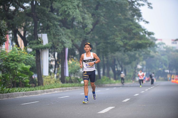 Race photo from NOTARACE 2025