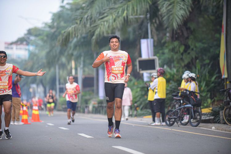 Race photo from NOTARACE 2025