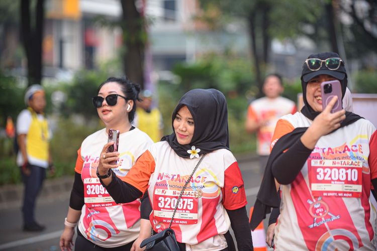 Race photo from NOTARACE 2025