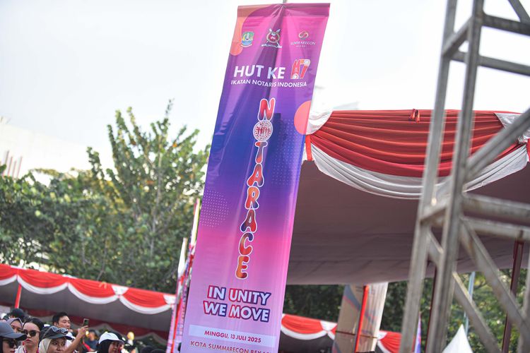 Race photo from NOTARACE 2025