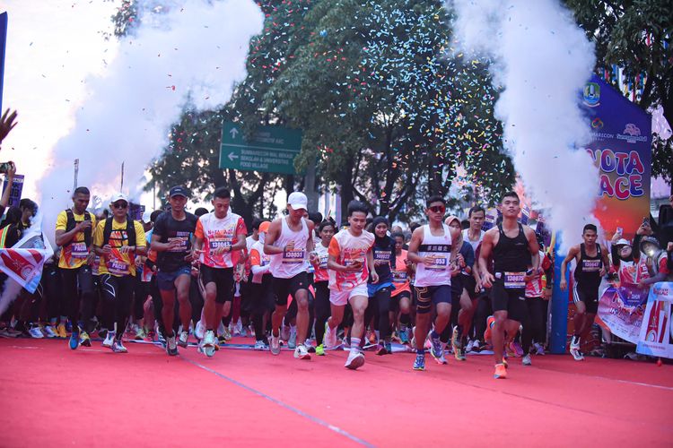 Race photo from NOTARACE 2025
