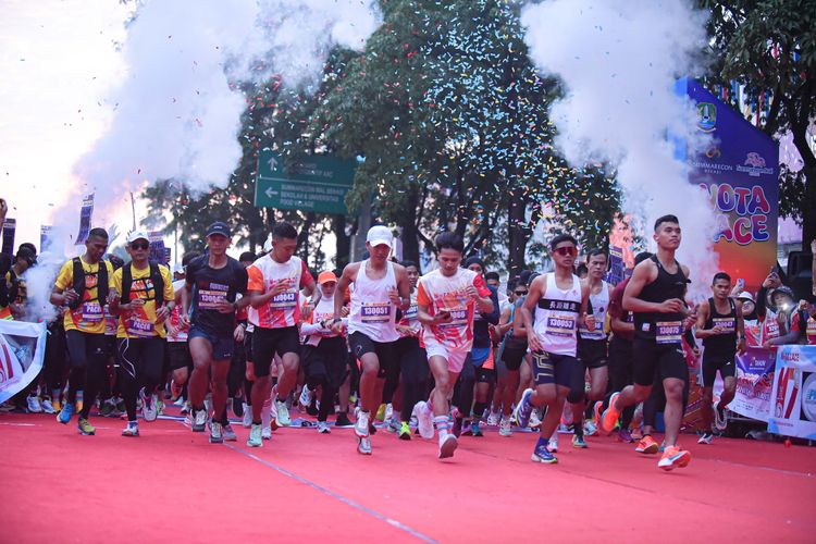 Race photo from NOTARACE 2025