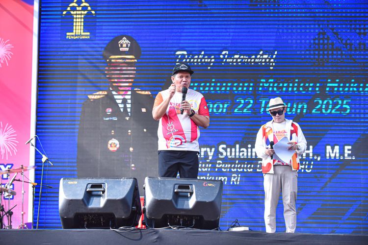 Race photo from NOTARACE 2025