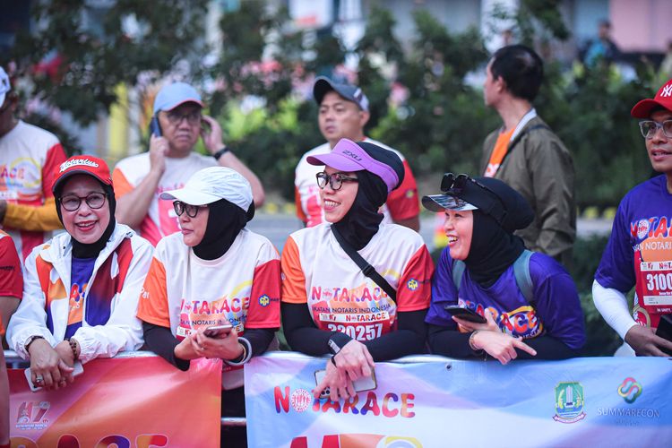 Race photo from NOTARACE 2025