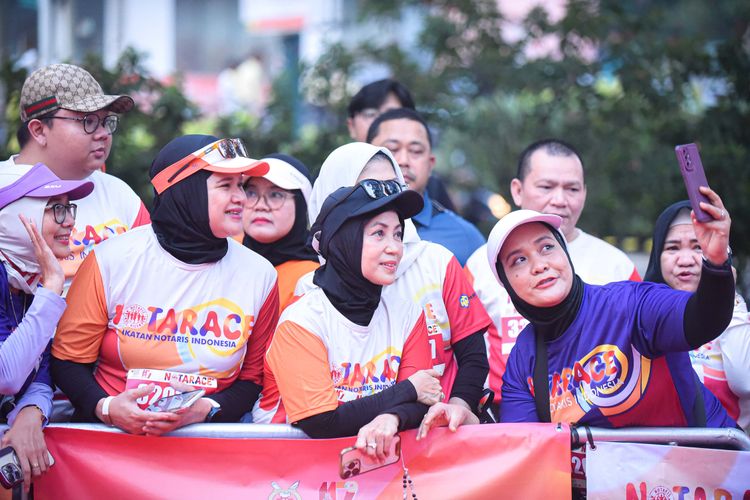 Race photo from NOTARACE 2025