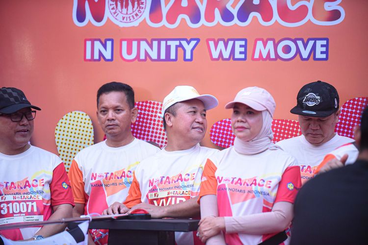 Race photo from NOTARACE 2025