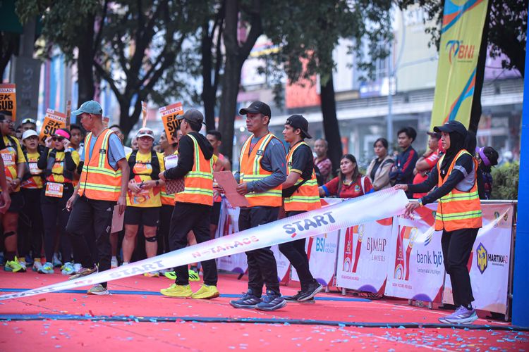 Race photo from NOTARACE 2025