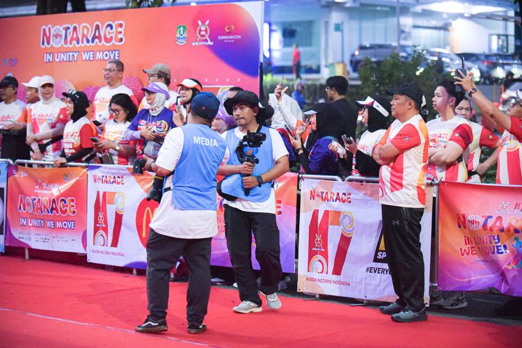 Race photo from NOTARACE 2025