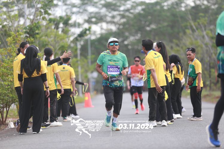 Race photo from Arutmin Borneo Run 2024