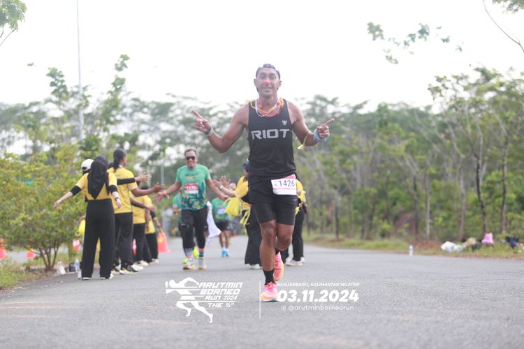 Race photo from Arutmin Borneo Run 2024