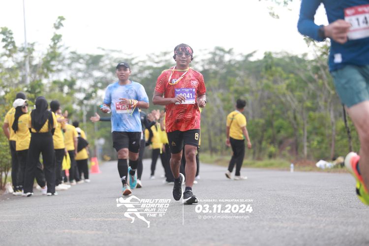 Race photo from Arutmin Borneo Run 2024