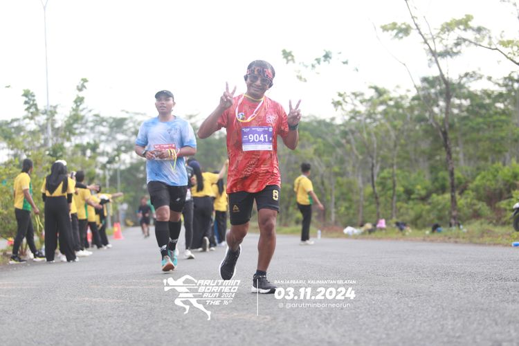 Race photo from Arutmin Borneo Run 2024