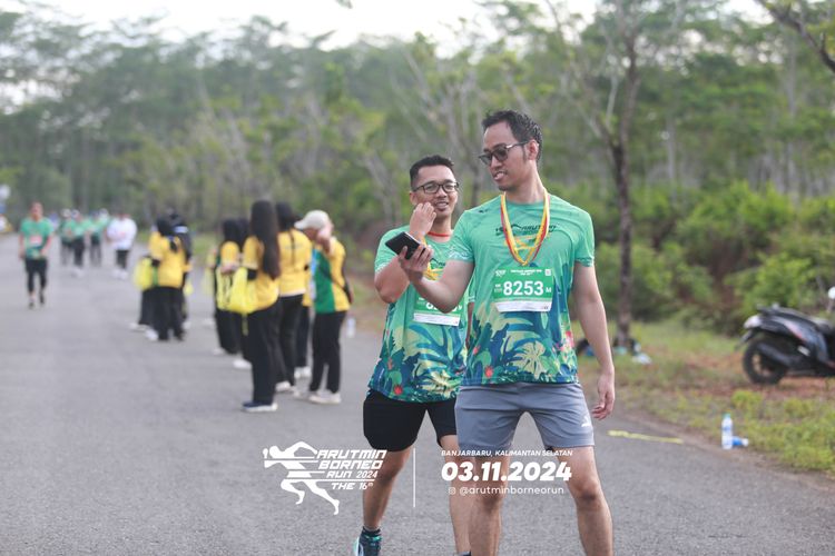 Race photo from Arutmin Borneo Run 2024