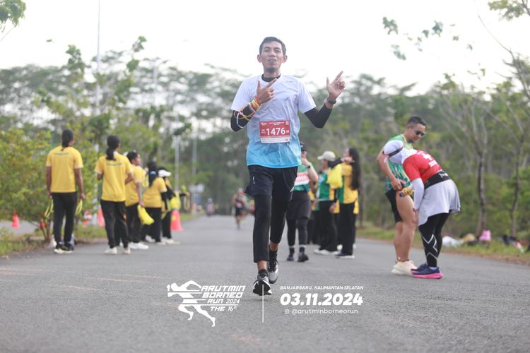 Race photo from Arutmin Borneo Run 2024