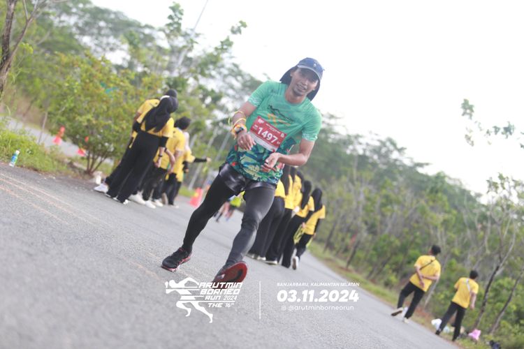 Race photo from Arutmin Borneo Run 2024