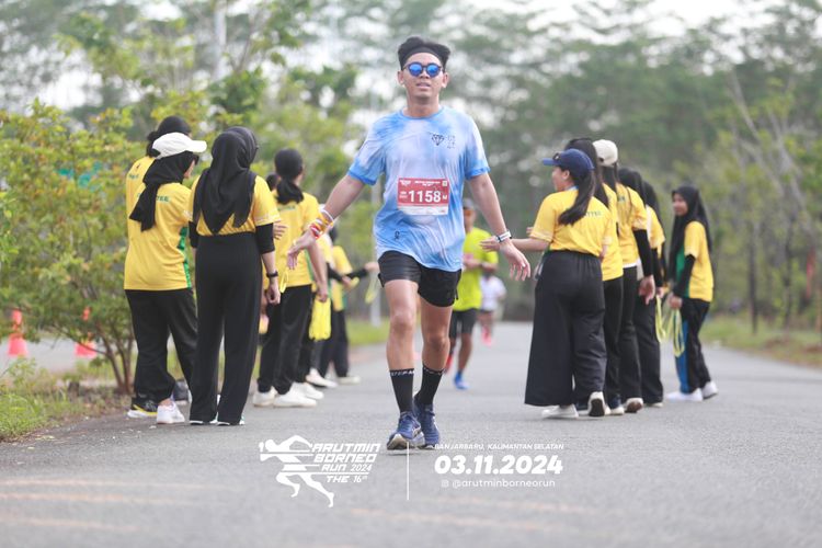 Race photo from Arutmin Borneo Run 2024