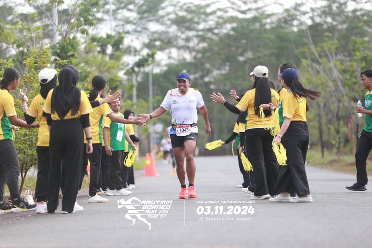 Race photo from Arutmin Borneo Run 2024