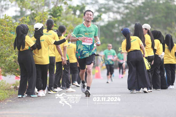 Race photo from Arutmin Borneo Run 2024