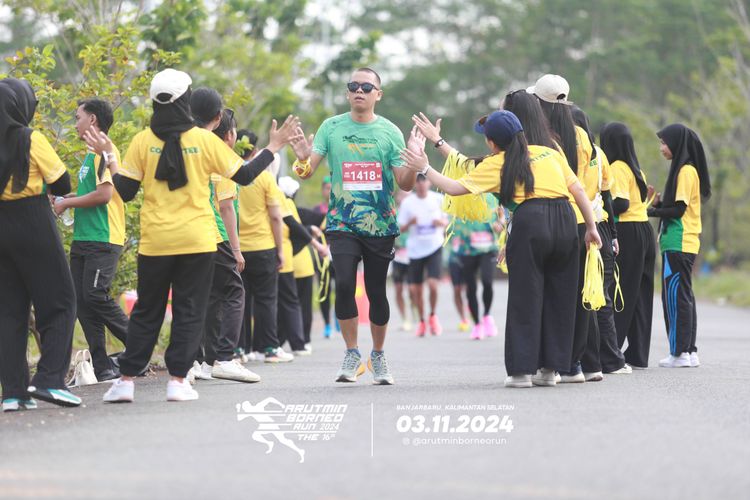 Race photo from Arutmin Borneo Run 2024