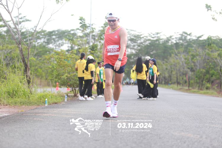 Race photo from Arutmin Borneo Run 2024