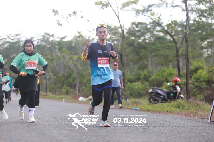 Race photo from Arutmin Borneo Run 2024