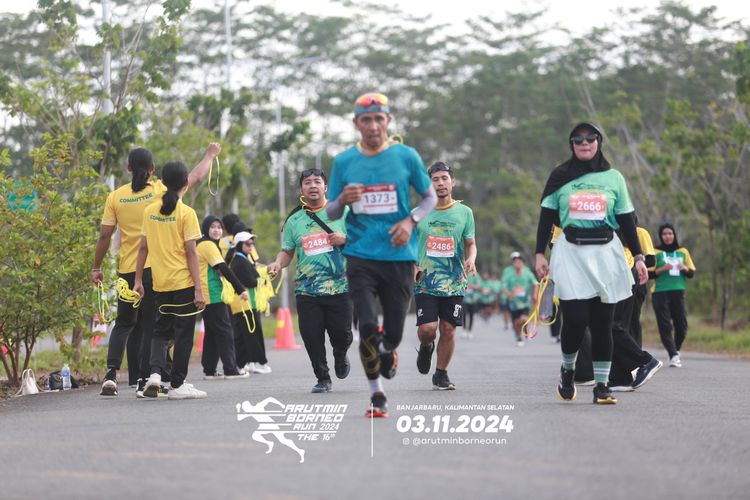 Race photo from Arutmin Borneo Run 2024