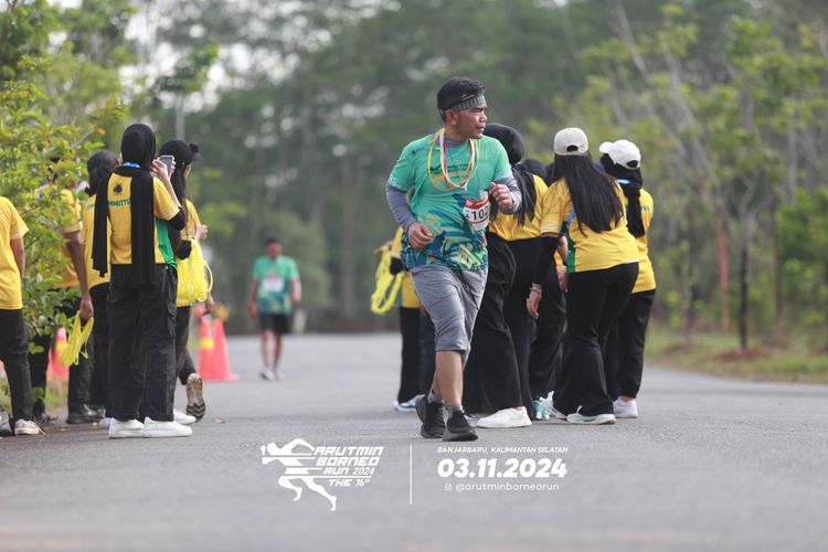 Race photo from Arutmin Borneo Run 2024