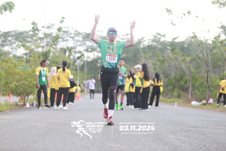 Race photo from Arutmin Borneo Run 2024