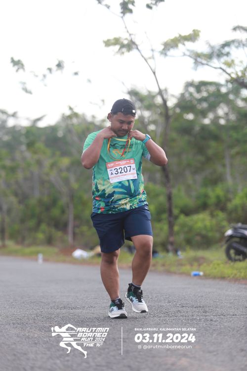 Race photo from Arutmin Borneo Run 2024