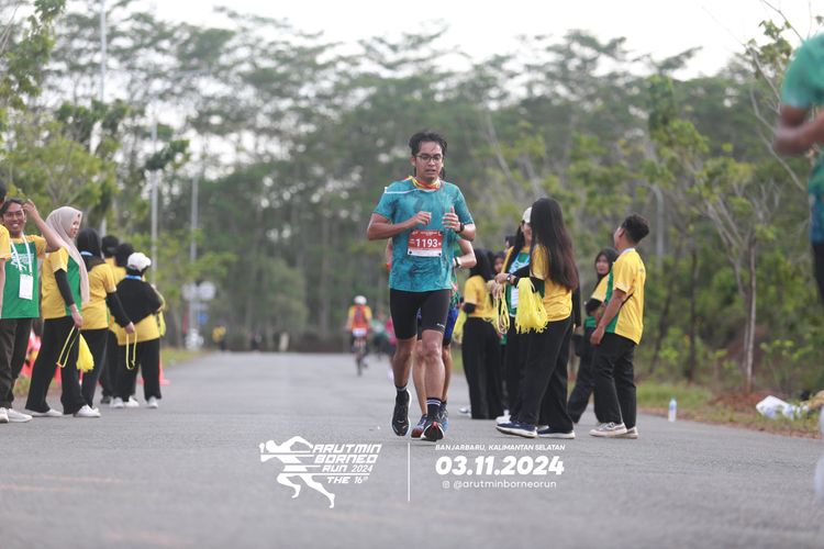 Race photo from Arutmin Borneo Run 2024