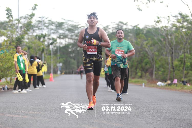 Race photo from Arutmin Borneo Run 2024
