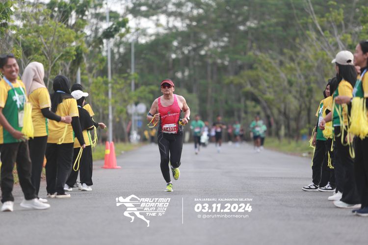 Race photo from Arutmin Borneo Run 2024