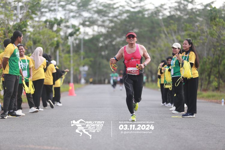 Race photo from Arutmin Borneo Run 2024