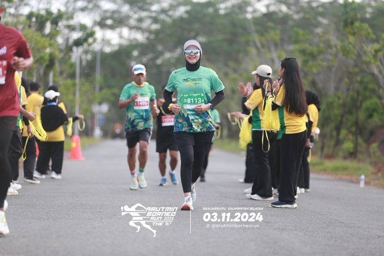 Race photo from Arutmin Borneo Run 2024