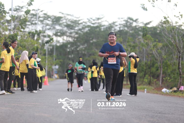 Race photo from Arutmin Borneo Run 2024