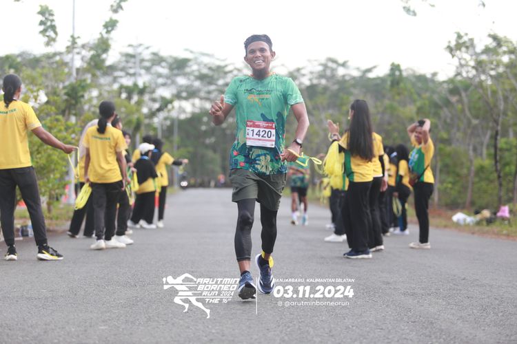 Race photo from Arutmin Borneo Run 2024