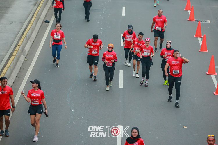 Race photo from ONE RUN 10K 2025