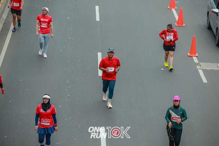 Race photo from ONE RUN 10K 2025