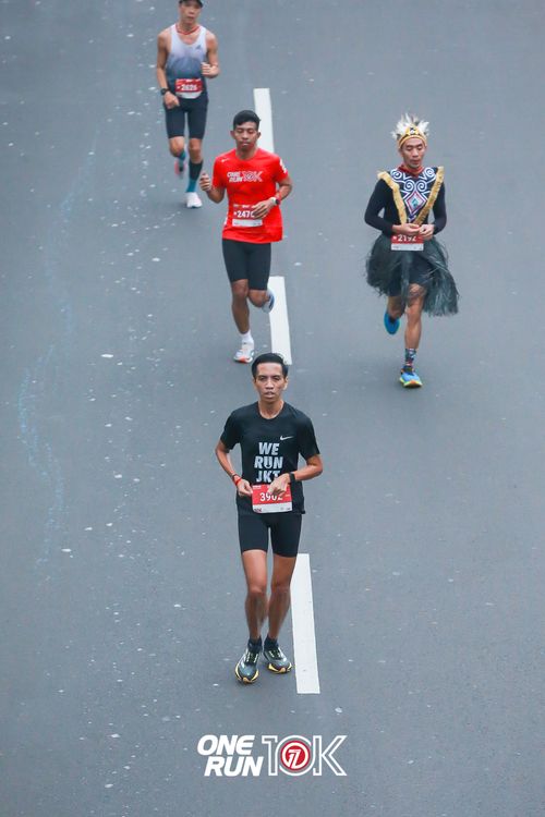 Race photo from ONE RUN 10K 2025