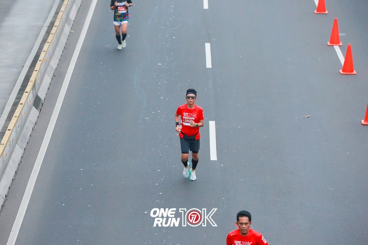 Race photo from ONE RUN 10K 2025