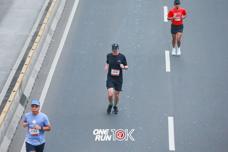 Race photo from ONE RUN 10K 2025