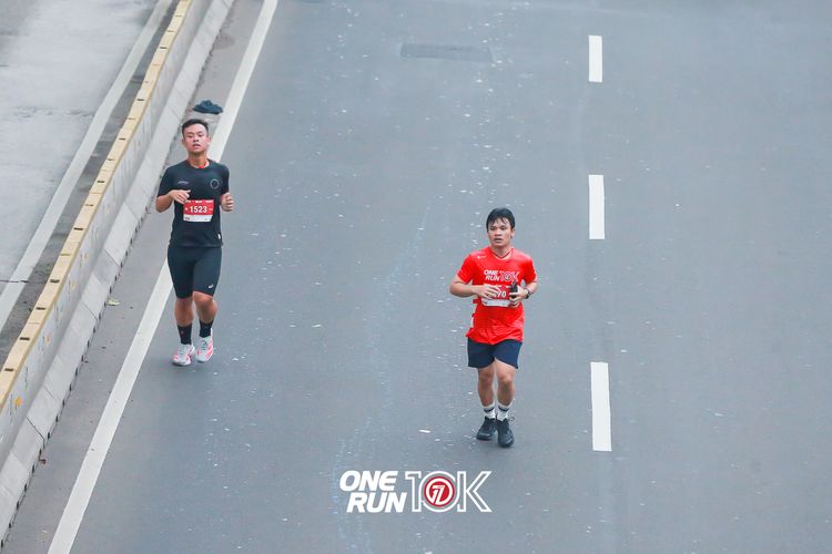 Race photo from ONE RUN 10K 2025