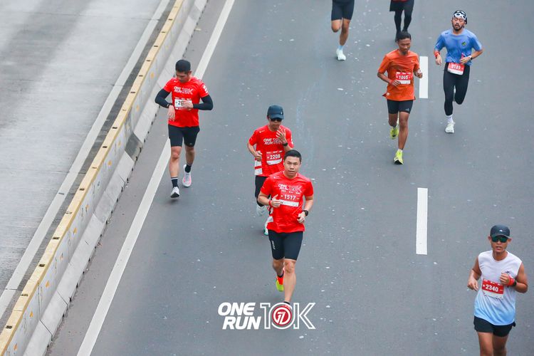 Race photo from ONE RUN 10K 2025