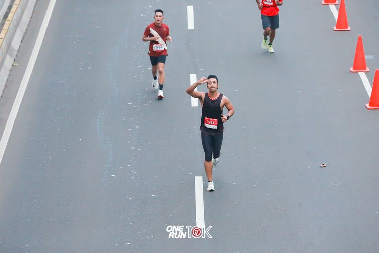 Race photo from ONE RUN 10K 2025