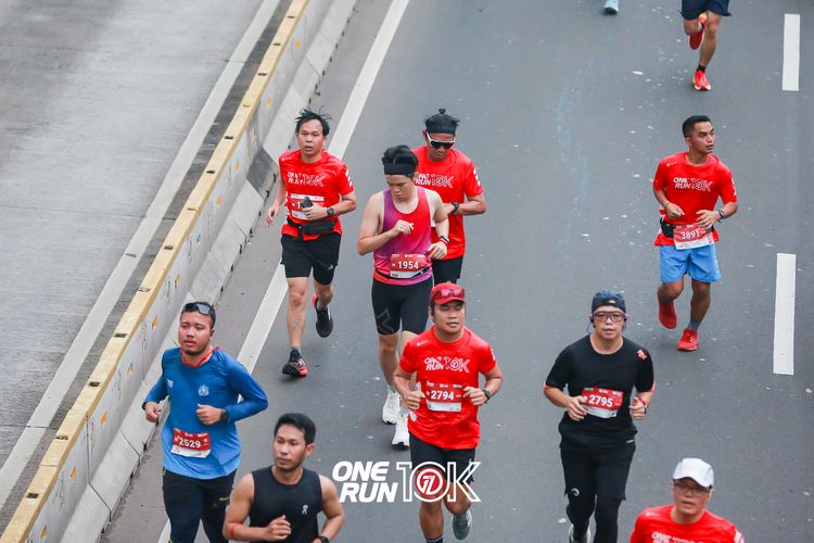 Race photo from ONE RUN 10K 2025