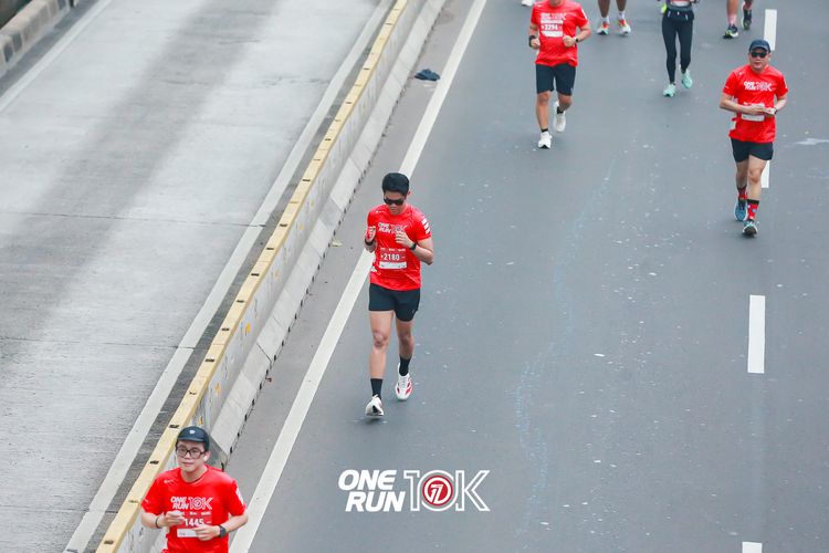 Race photo from ONE RUN 10K 2025