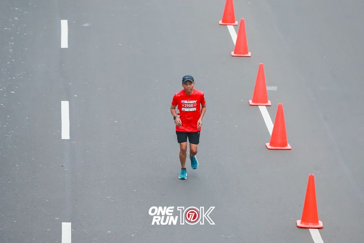 Race photo from ONE RUN 10K 2025